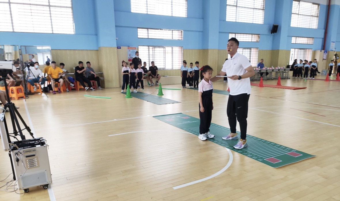 AI数字青青草视频污下载亮相厦门市中小学青青草视频污下载公开课，助力青青草视频污下载教学数字化升级